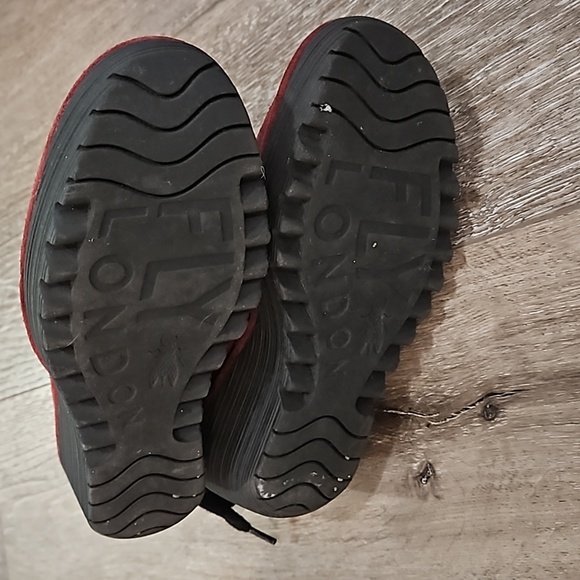 Fly London sz 38 US 7.5 wine ankle wedge booties. - Picture 6 of 10